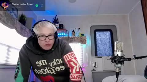 Viiscount  Snarfle Von Snarfenberg online show from March 9, 5:49 pm