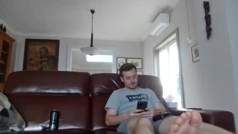 snoecks online show from May 22, 5:09 pm