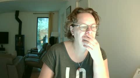Snoeske and Woodwurm online show from March 11, 6:08 am