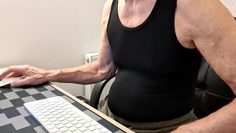 snootyagain online show from April 27, 8:39 pm