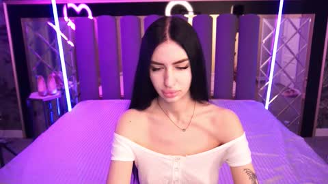 snow_whiteeex online show from February 2, 6:43 am