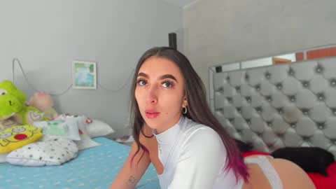 snowbabyxox online show from December 13, 6:38 pm