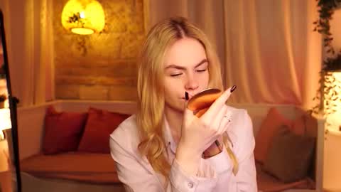 Hanna online show from October 2, 8:35 am