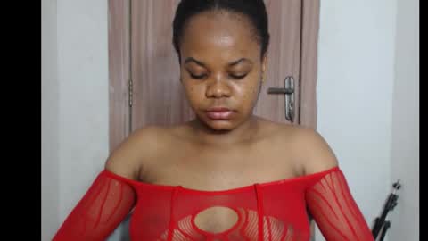 snowdrop5 online show from November 14, 10:00 pm