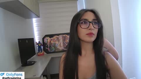 soffi_rousel_ online show from March 11, 7:39 pm