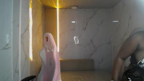 soffia_b online show from November 5, 3:08 am