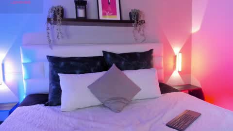 sofi_sp online show from April 17, 7:16 pm