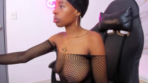 sofia_echeverri online show from April 7, 11:23 am