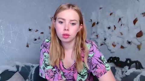 Sofia here online show from October 16, 12:54 am