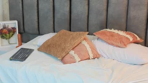 Sofi online show from November 15, 3:24 pm