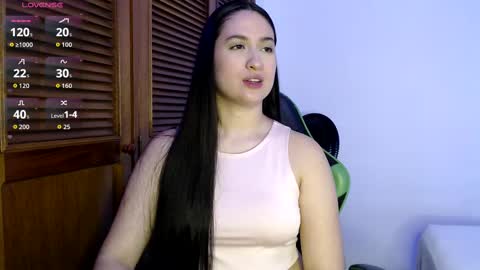sofiaduque_26 online show from October 2, 9:02 pm