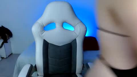 sofia online show from April 23, 5:04 am