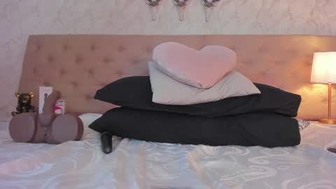 Snapshot of sofiareyees chatting on February 7, 4:56 pm SofiaReyees online show from February 7, 4:56 pm