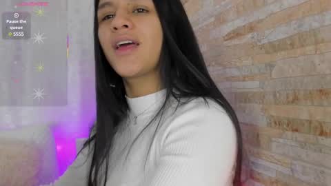 Danna Sofia online show from February 4, 7:11 pm