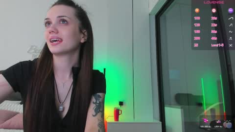 Sofie online show from April 15, 6:00 pm