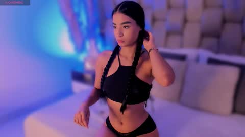  sofie  online show from December 4, 10:20 pm