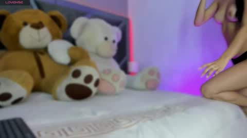  sofie  online show from October 1, 9:02 pm