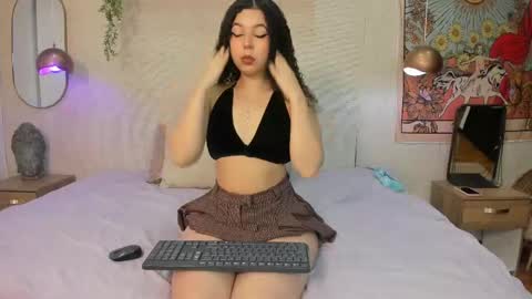 sofii_wild online show from April 18, 12:07 pm