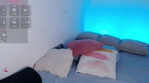 Lau  online show from November 26, 9:44 pm