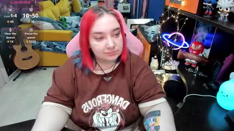 Snapshot of softie_sofy chatting on March 12, 3:35 am Sofie online show from March 12, 3:35 am