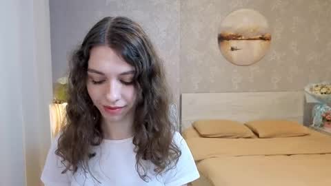 Kelly online show from April 3, 2:24 pm