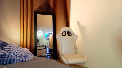 sofy west online show from September 16, 7:00 am