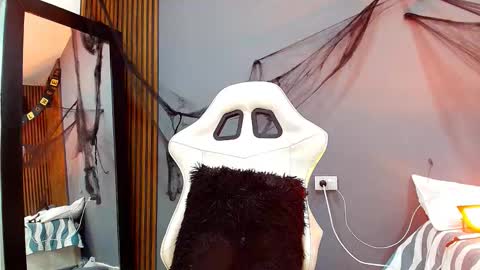 sofy west online show from October 18, 2:16 am