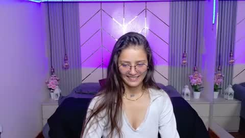 Sofy online show from June 19, 9:10 pm