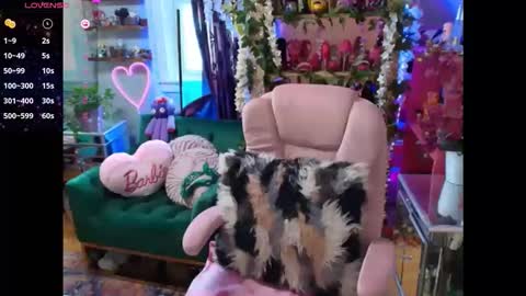 solesticia online show from February 3, 5:50 pm