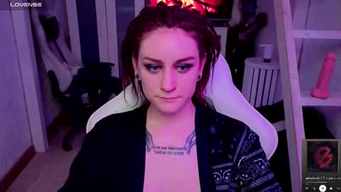 Snapshot of sonicsupergirl chatting on October 18, 10:41 am Rie online show from October 18, 10:41 am