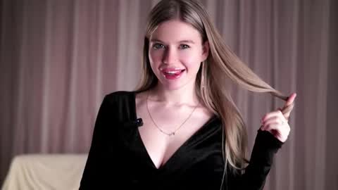 Mona Wice online show from December 16, 2:23 pm