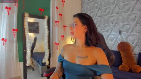 sophie online show from March 19, 7:14 am