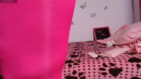 Sophi Tay online show from March 11, 2:10 am