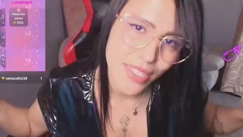 Sophi Tay online show from December 15, 8:27 pm