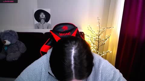 Snapshot of sophia__olsen chatting on February 27, 9:40 am sophia__olsen online show from February 27, 9:40 am