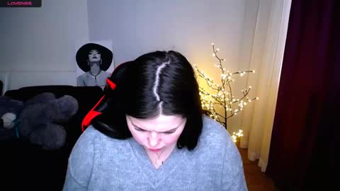 Snapshot of sophia__olsen chatting on March 2, 6:27 am sophia__olsen online show from March 2, 6:27 am