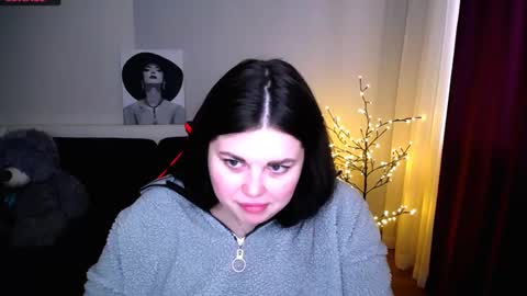 Snapshot of sophia__olsen chatting on February 25, 12:38 pm sophia__olsen online show from February 25, 12:38 pm