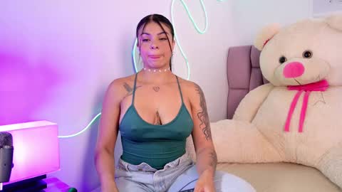 Sophia Carson online show from October 1, 6:18 pm