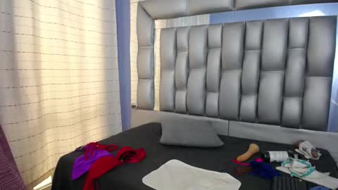     SOPHIA      online show from March 8, 4:28 pm