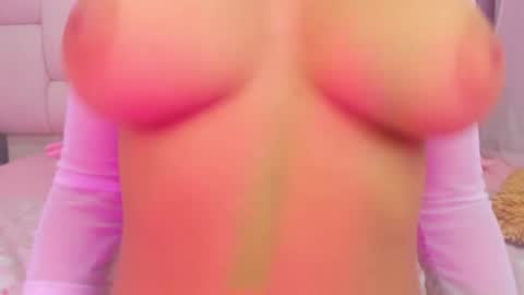 sophiaa10 online show from March 7, 8:20 pm