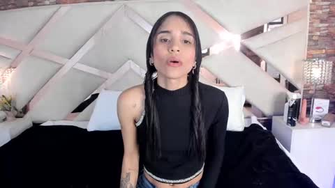 Snapshot of sophiaa_paris chatting on September 13, 4:59 am Sophia Paris online show from September 13, 4:59 am