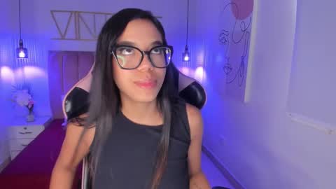 Sophie Hill  online show from October 24, 8:53 pm