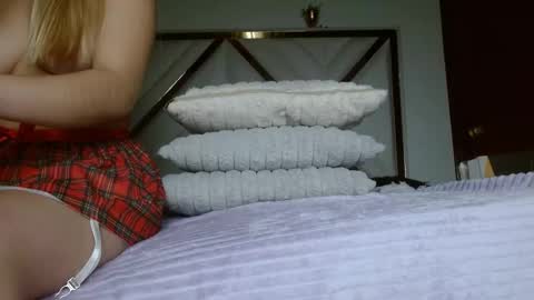 SophiaLee online show from January 17, 12:53 am