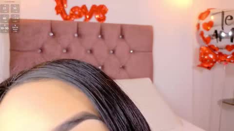 Sophia online show from February 14, 1:03 pm