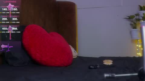 Sophia online show from April 16, 9:39 pm