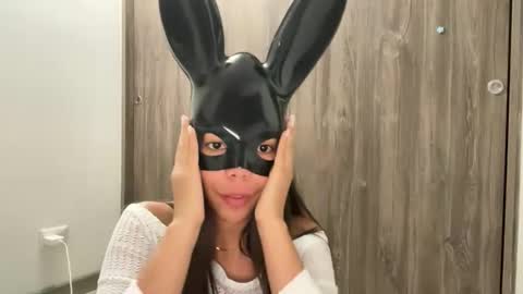 Snapshot of sophiaoliver_ chatting on October 31, 4:35 am Sophia and Oliver  online show from October 31, 4:35 am