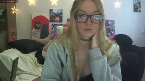 SophiaSonata online show from February 18, 8:47 am