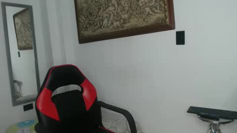 sophiaxguzman online show from October 24, 5:30 am