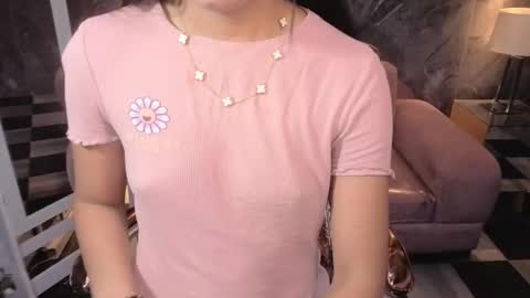 sophie_jones_b online show from February 13, 1:25 pm