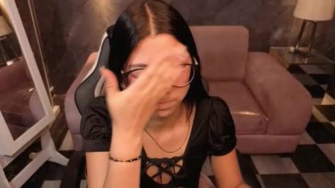 sophie_jones_b online show from March 18, 12:55 pm